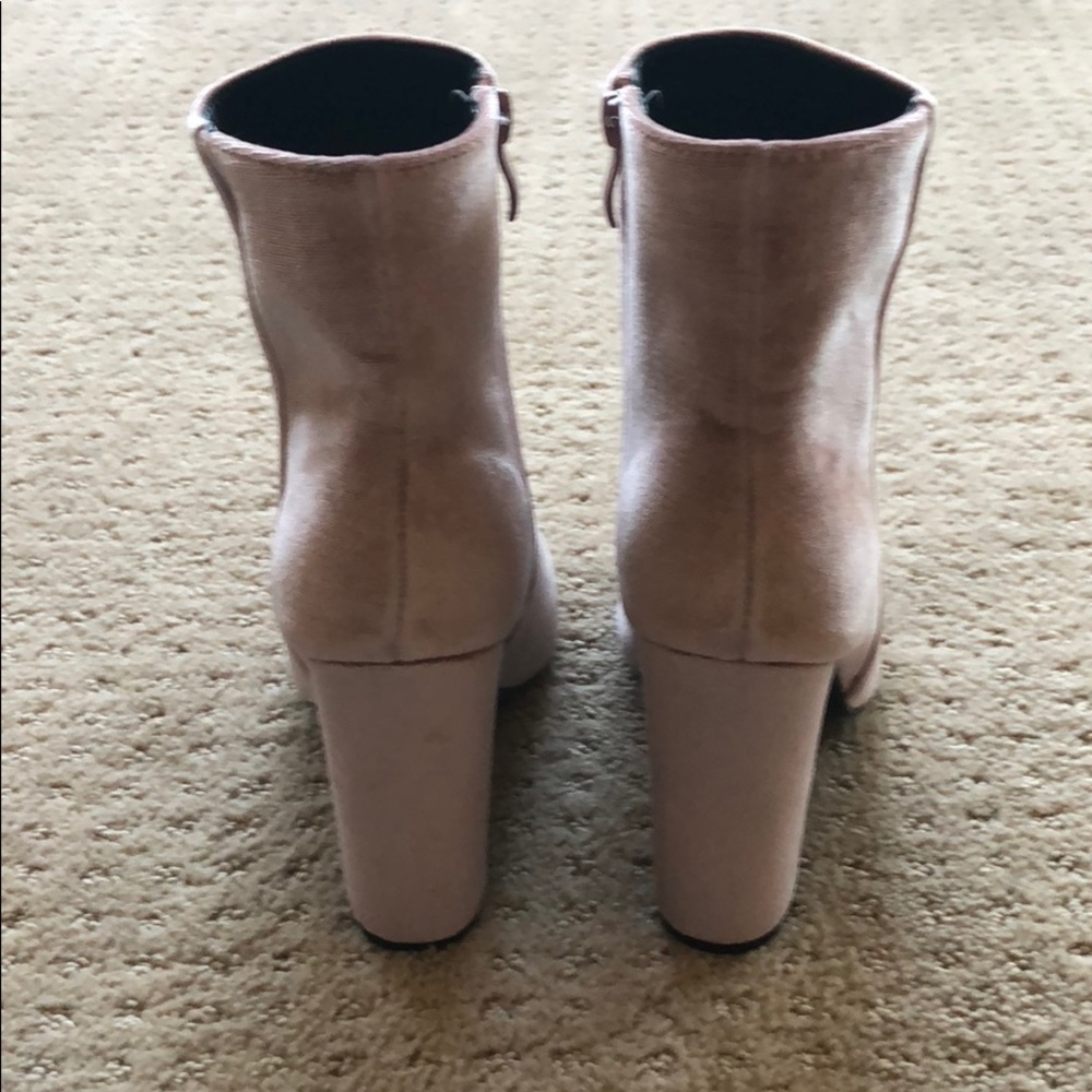 PINK VELVET BOOTIES - Picture 3 of 4